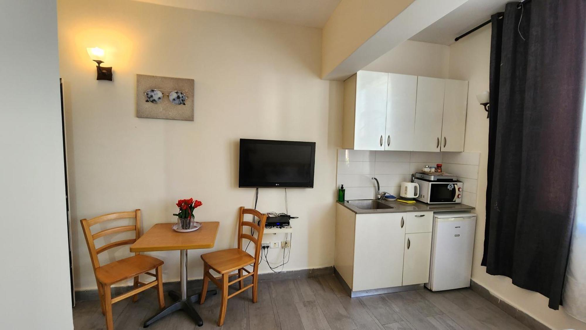 David Hameleh House Aparthotel Netanya Rum bild