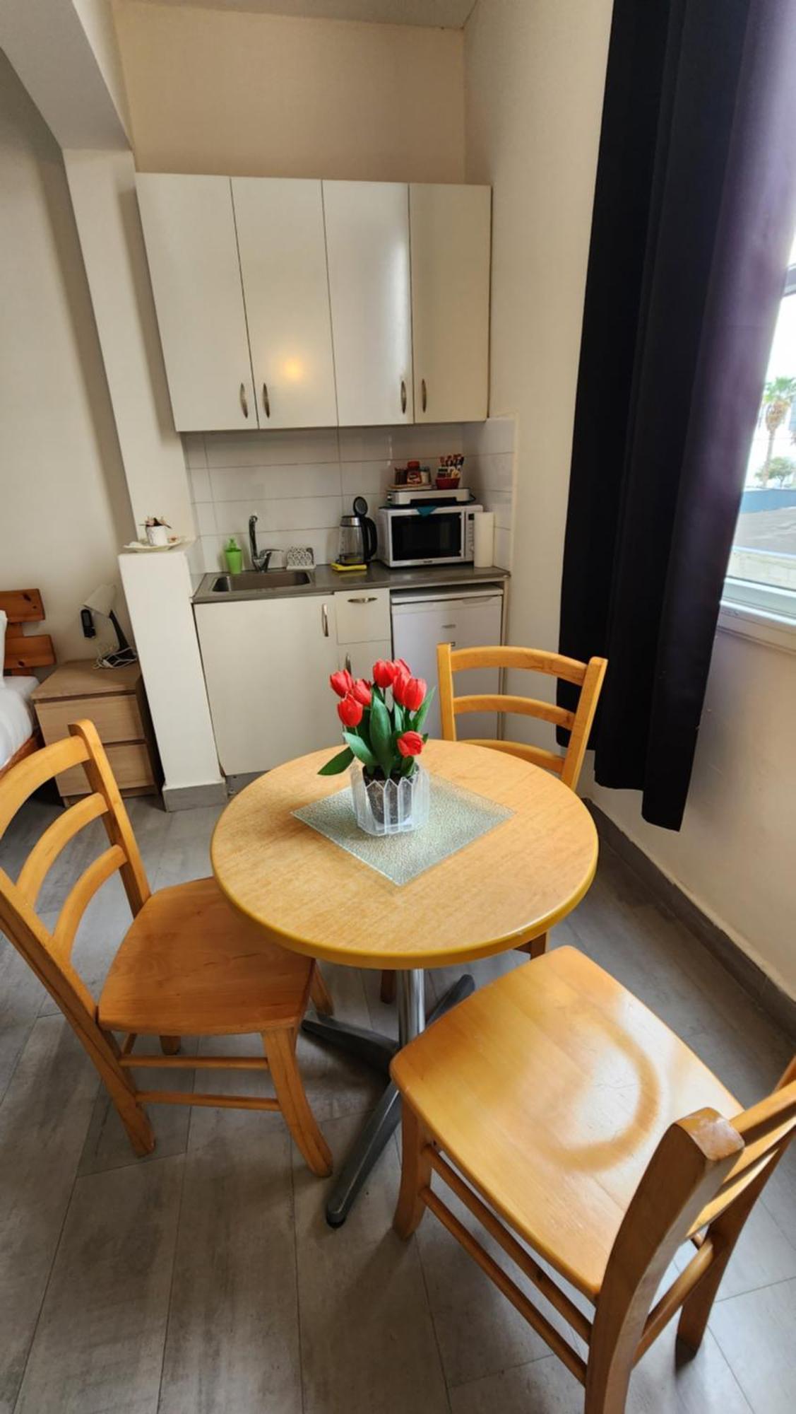 David Hameleh House Aparthotel Netanya Rum bild