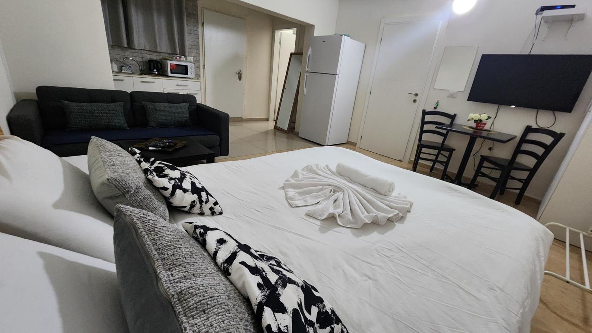 David Hameleh House Aparthotel Netanya Rum bild