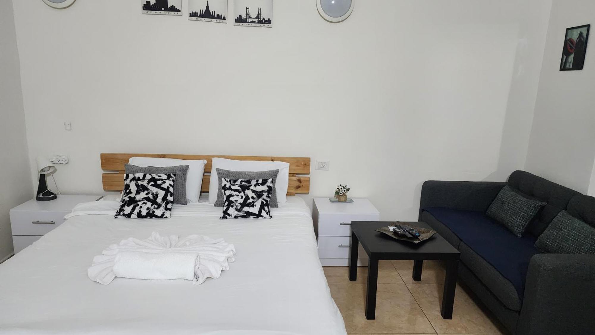 David Hameleh House Aparthotel Netanya Rum bild