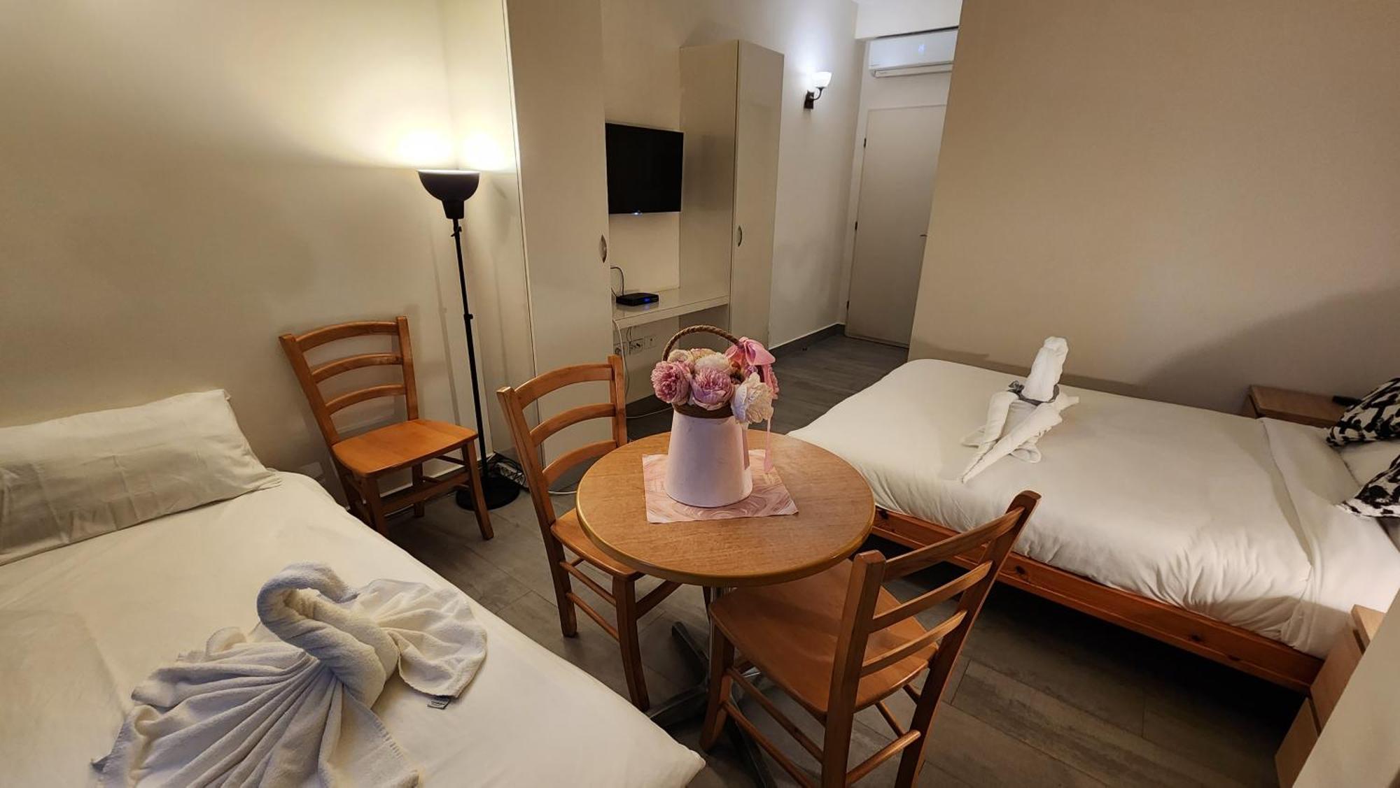 David Hameleh House Aparthotel Netanya Rum bild