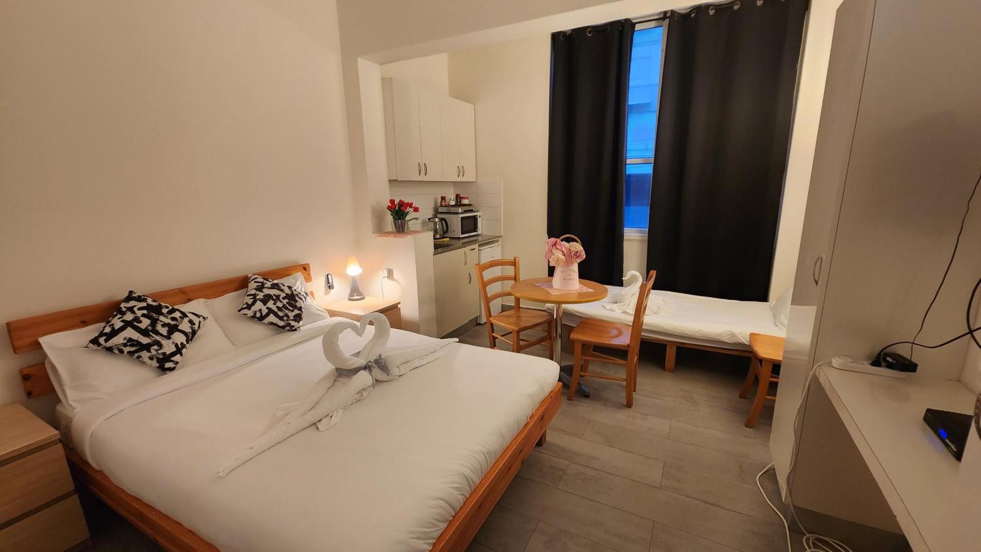 David Hameleh House Aparthotel Netanya Rum bild